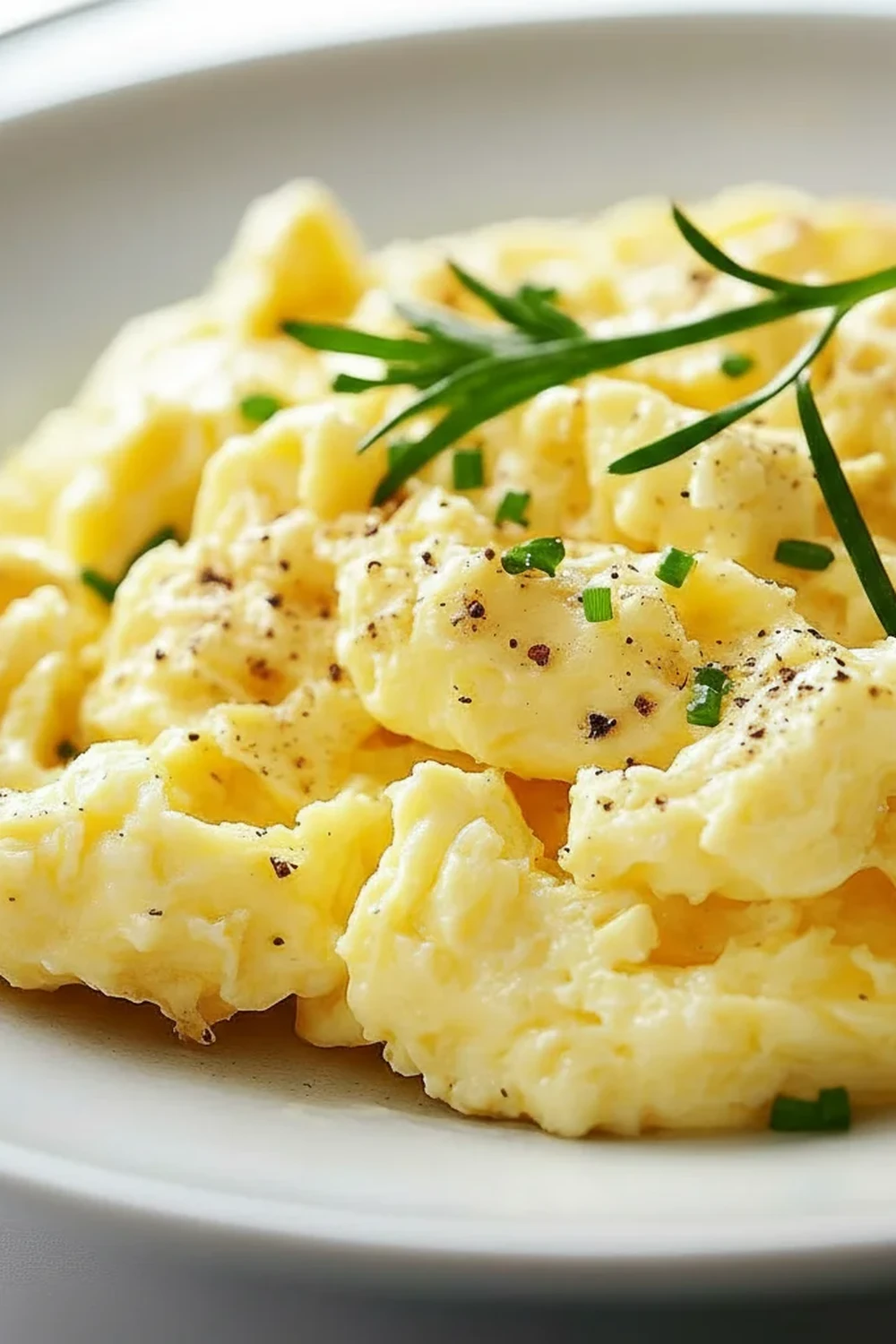 Creamy Scrambled Eggs Recipe