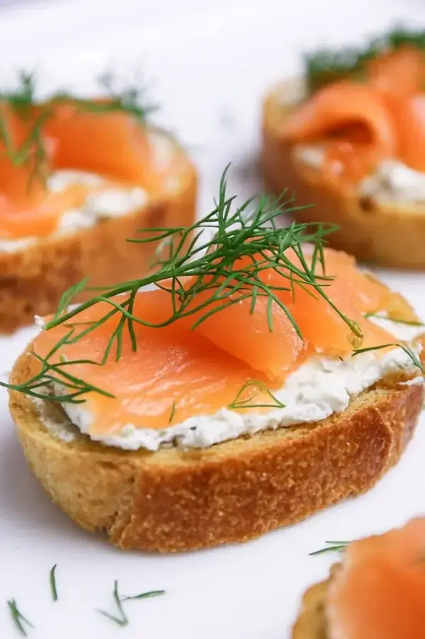Smoked Salmon & Dill Bites