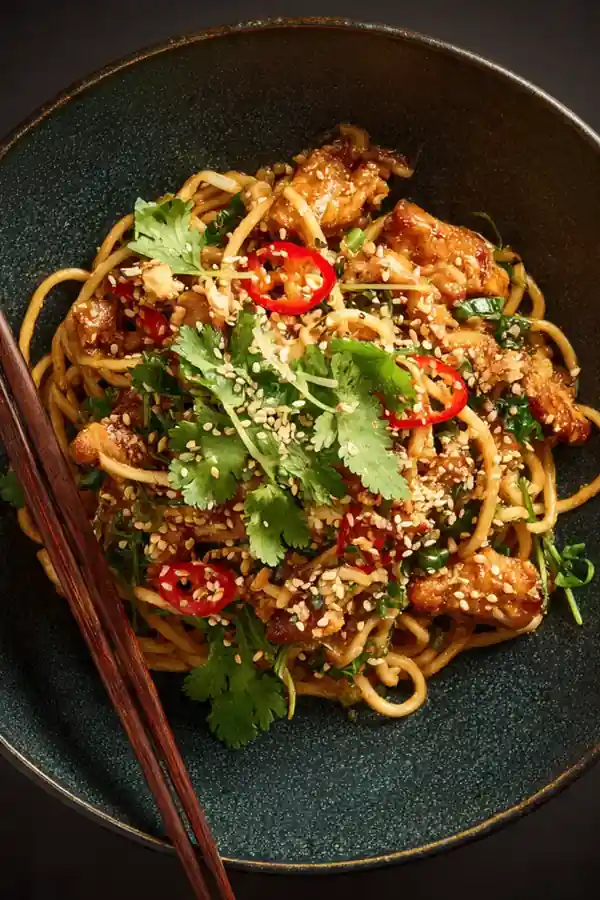 Sweet Chilli Spicy Peanut Chicken Noodles
